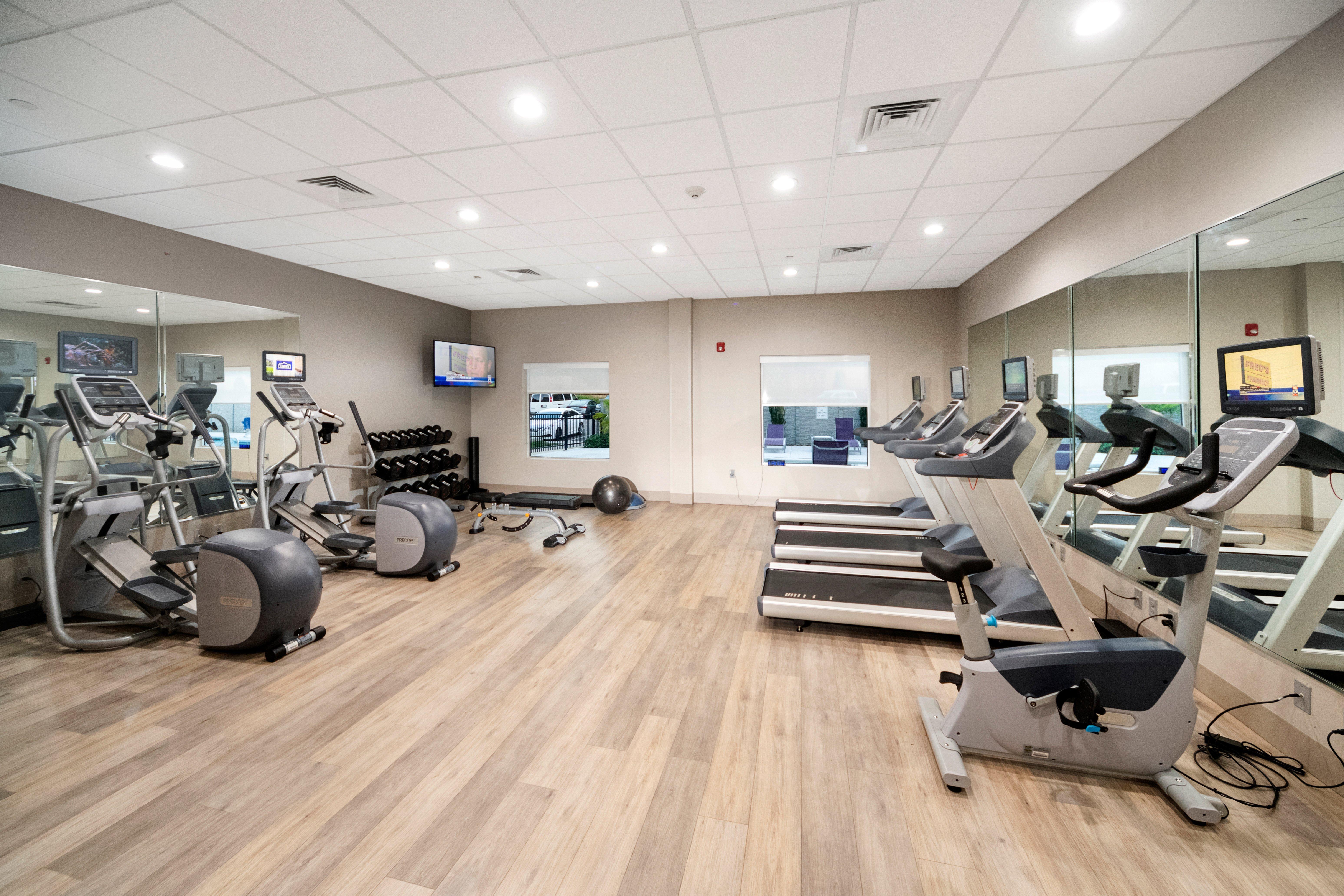Holiday Inn Express & Suites Memphis Arpt Elvis Presley Blv By Ihg Eksteriør bilde