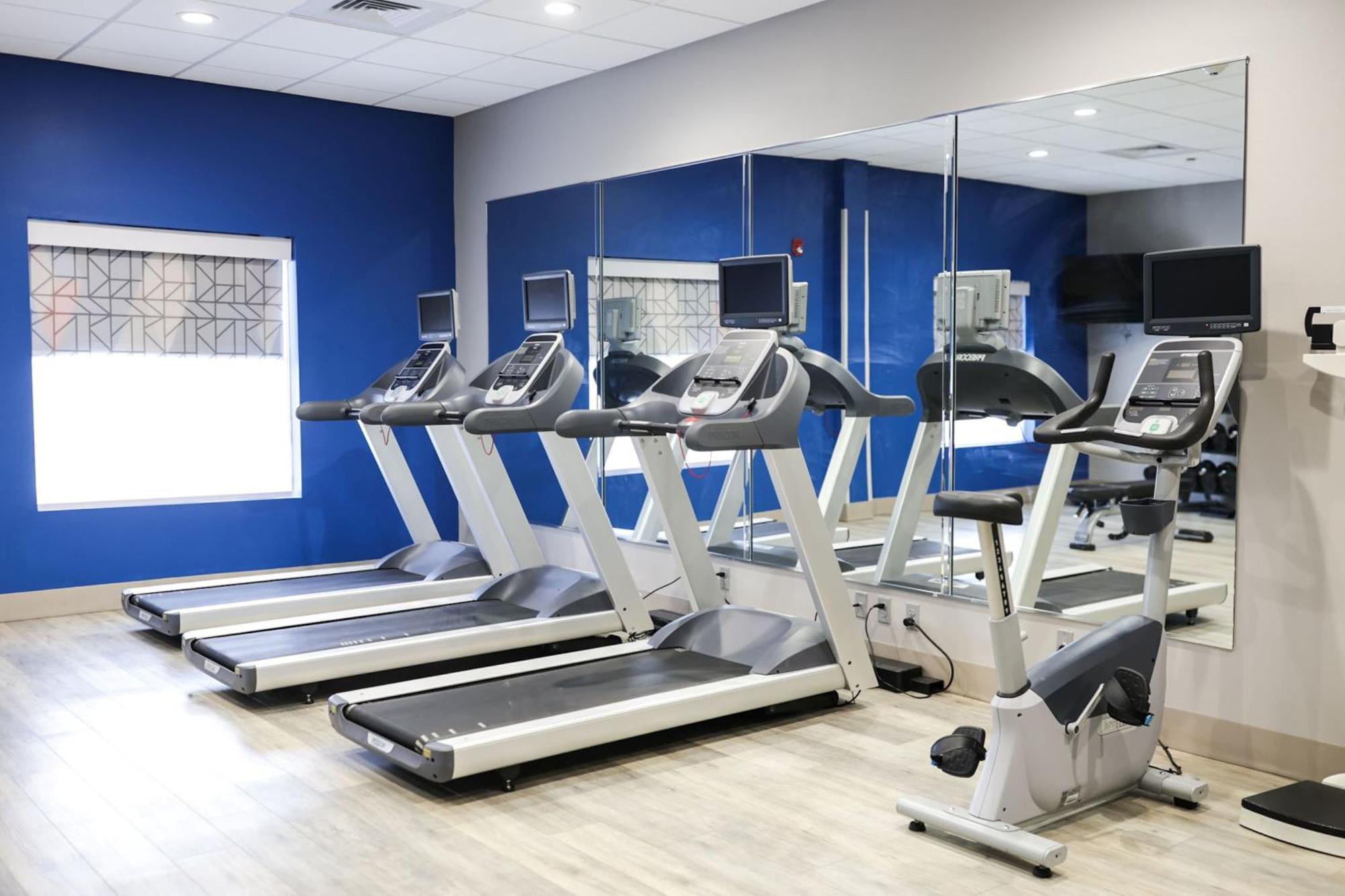 Holiday Inn Express & Suites Memphis Arpt Elvis Presley Blv By Ihg Eksteriør bilde